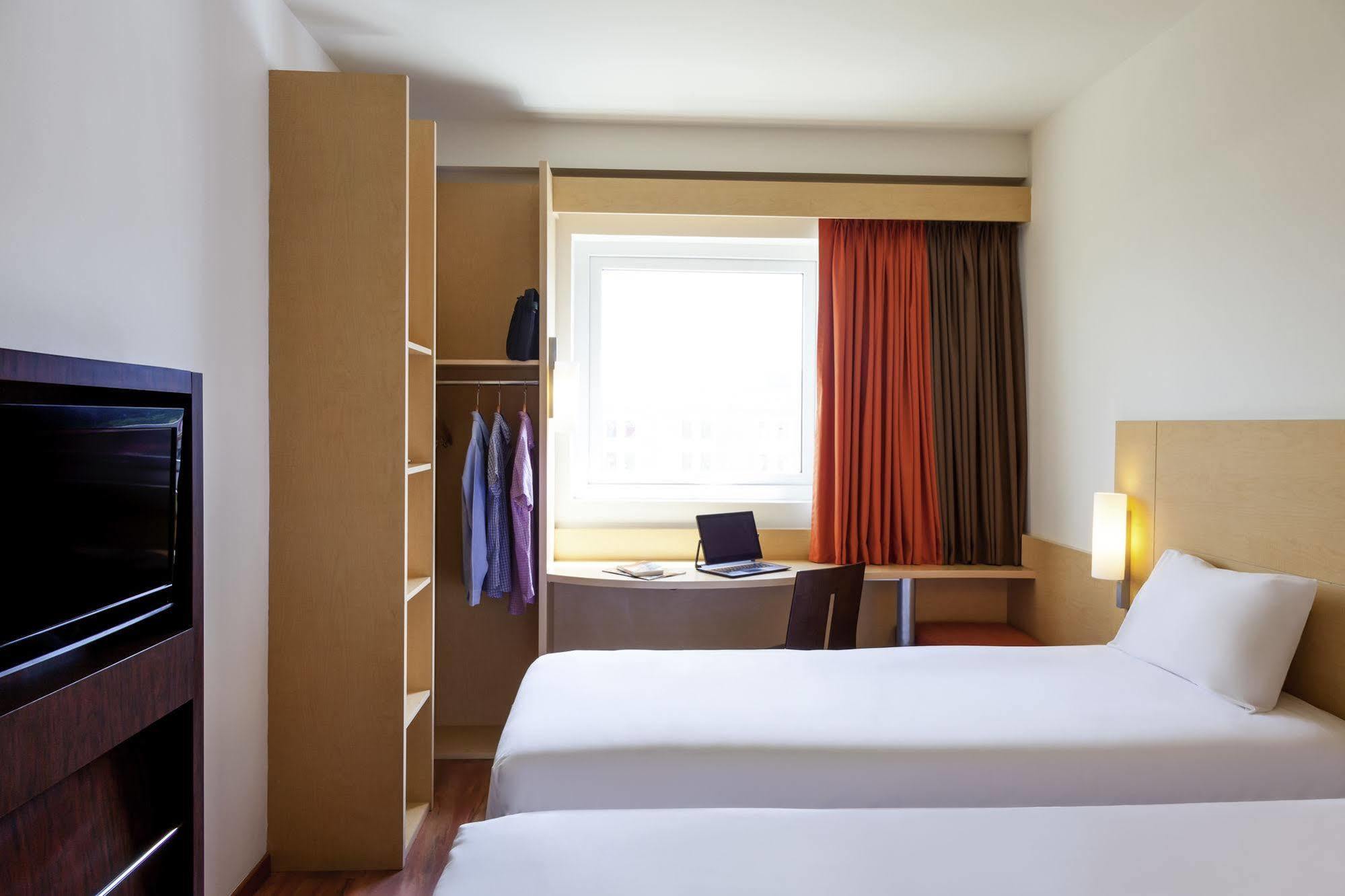 Ibis Hermosillo Esterno foto